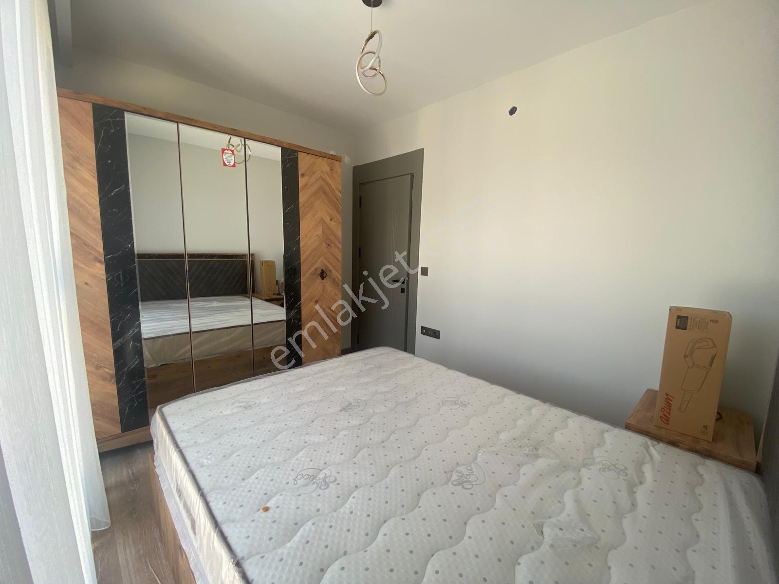Alaçatı'dan İncek'te Bulvar Yakını Eşyalı 1+1 Kiralık Daire - Görsel 9