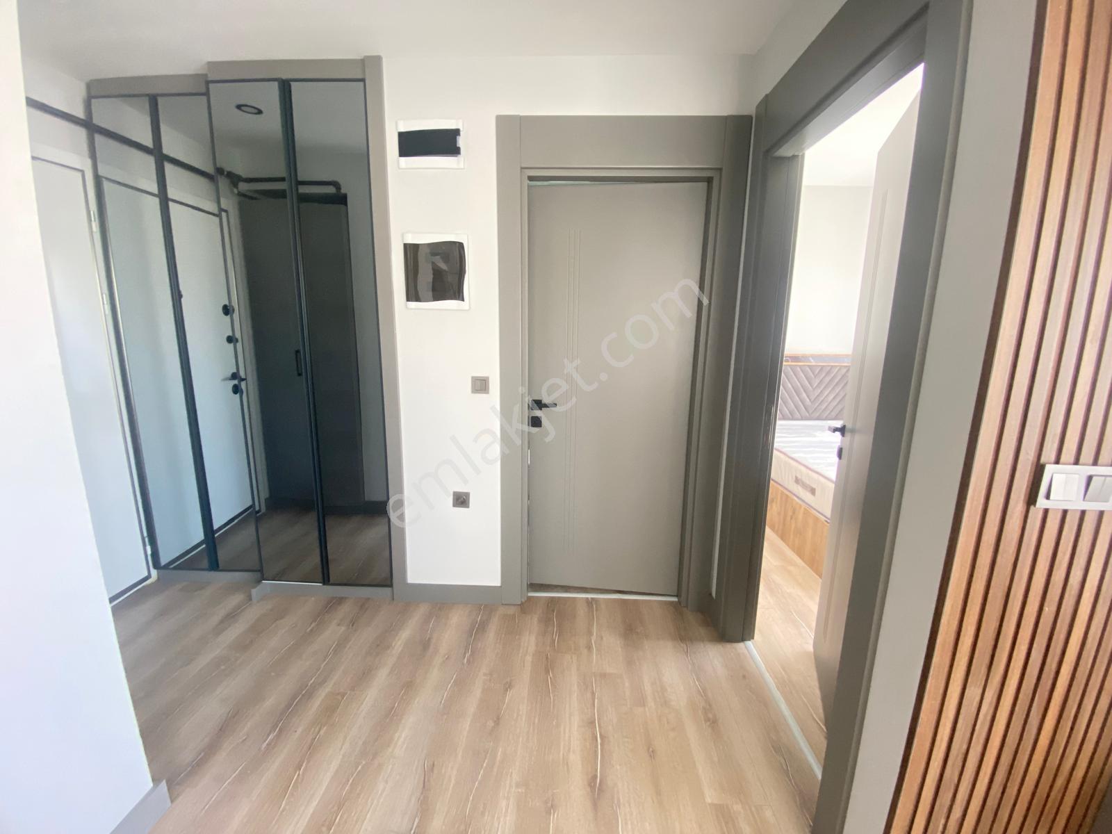 Alaçatı'dan İncek'te Bulvar Yakını Eşyalı 1+1 Kiralık Daire - Görsel 6