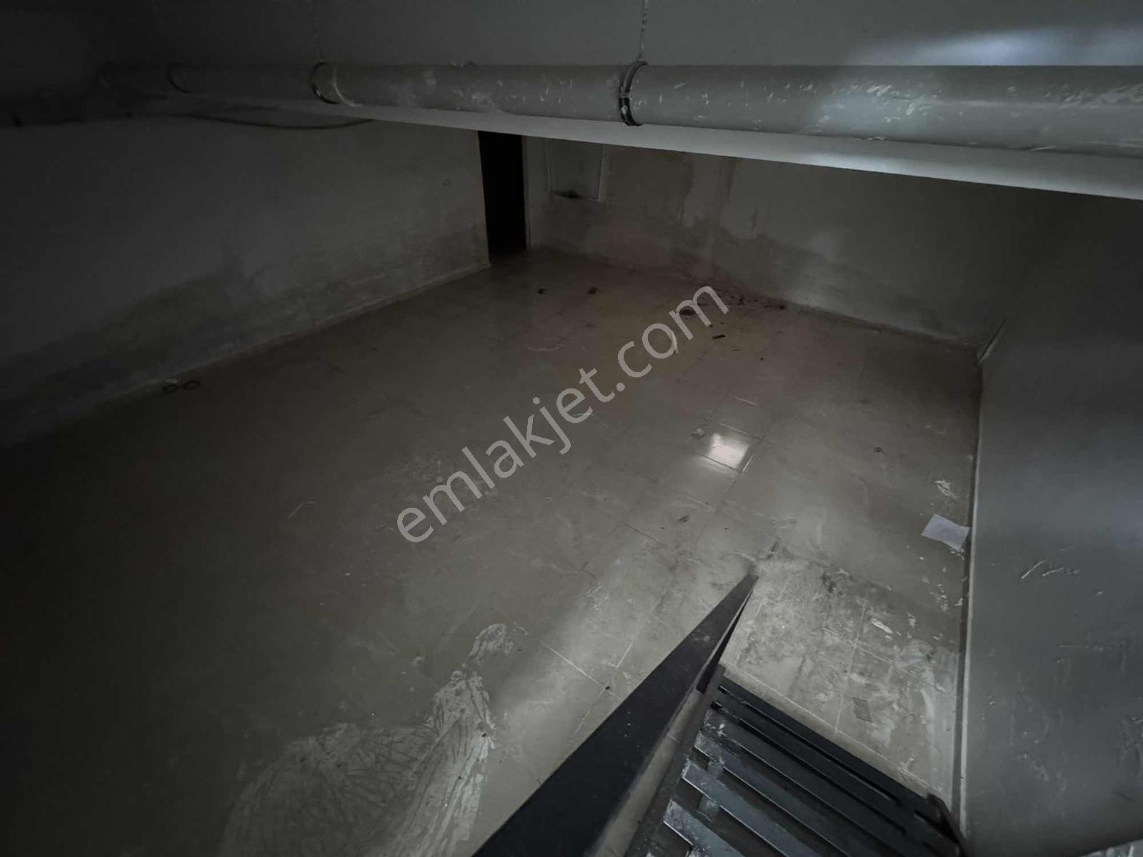Adliye - Otogar Caddesi Üzerinde Kiralık 150 M2 Düz Giriş Dükkan - Görsel 8
