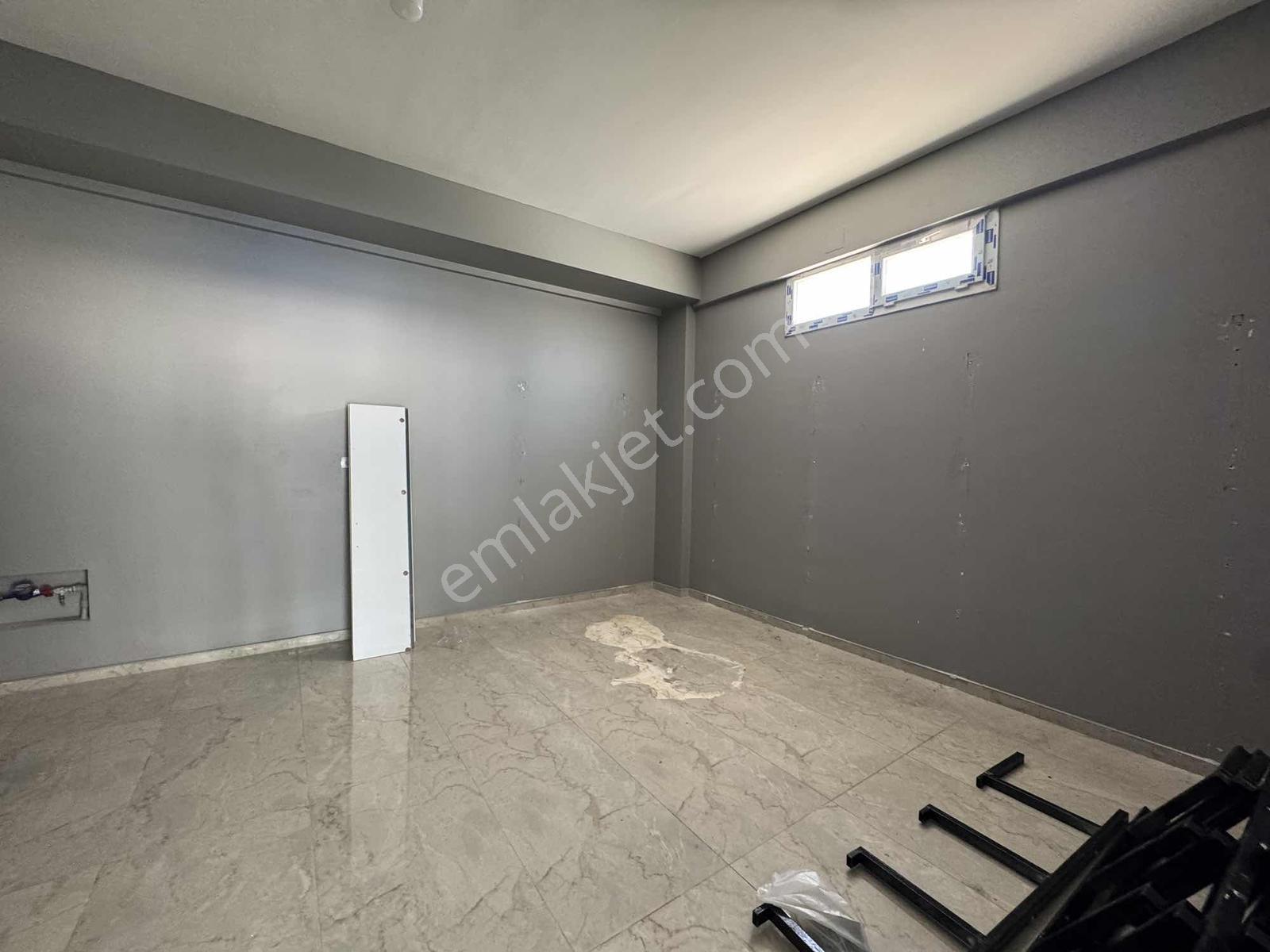 Adliye - Otogar Caddesi Üzerinde Kiralık 150 M2 Düz Giriş Dükkan - Görsel 17