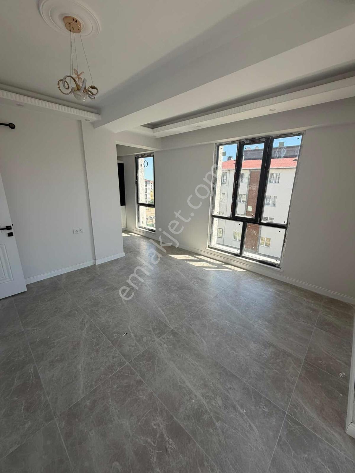 Rumeli Mah. Site İçerisin De 1+1 Ayrı Mutfak Daire - Görsel 7