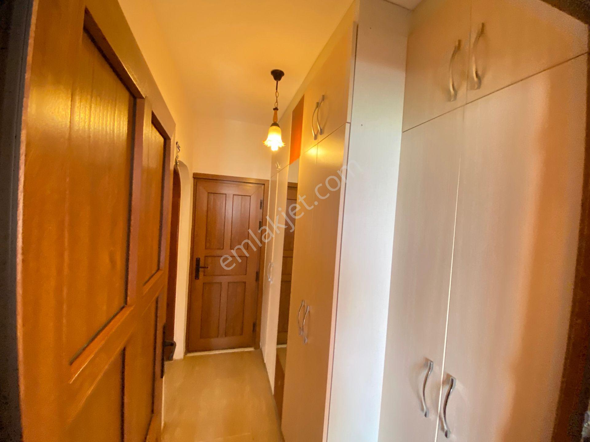 Seferihisar Erdem Tur Sitesi’nde Havuzlu Ve Güvenlikli Müstakil Konfor Satılık 3+1 Villa - Görsel 21