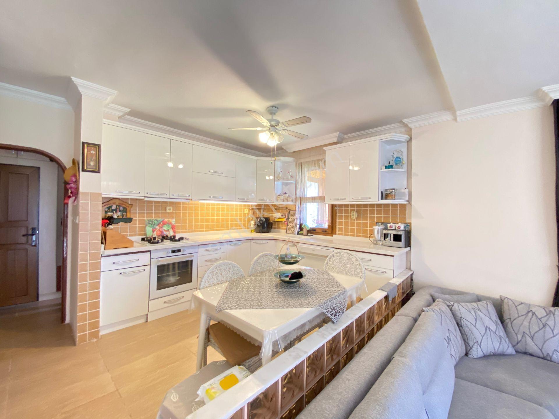Seferihisar Erdem Tur Sitesi’nde Havuzlu Ve Güvenlikli Müstakil Konfor Satılık 3+1 Villa - Görsel 14