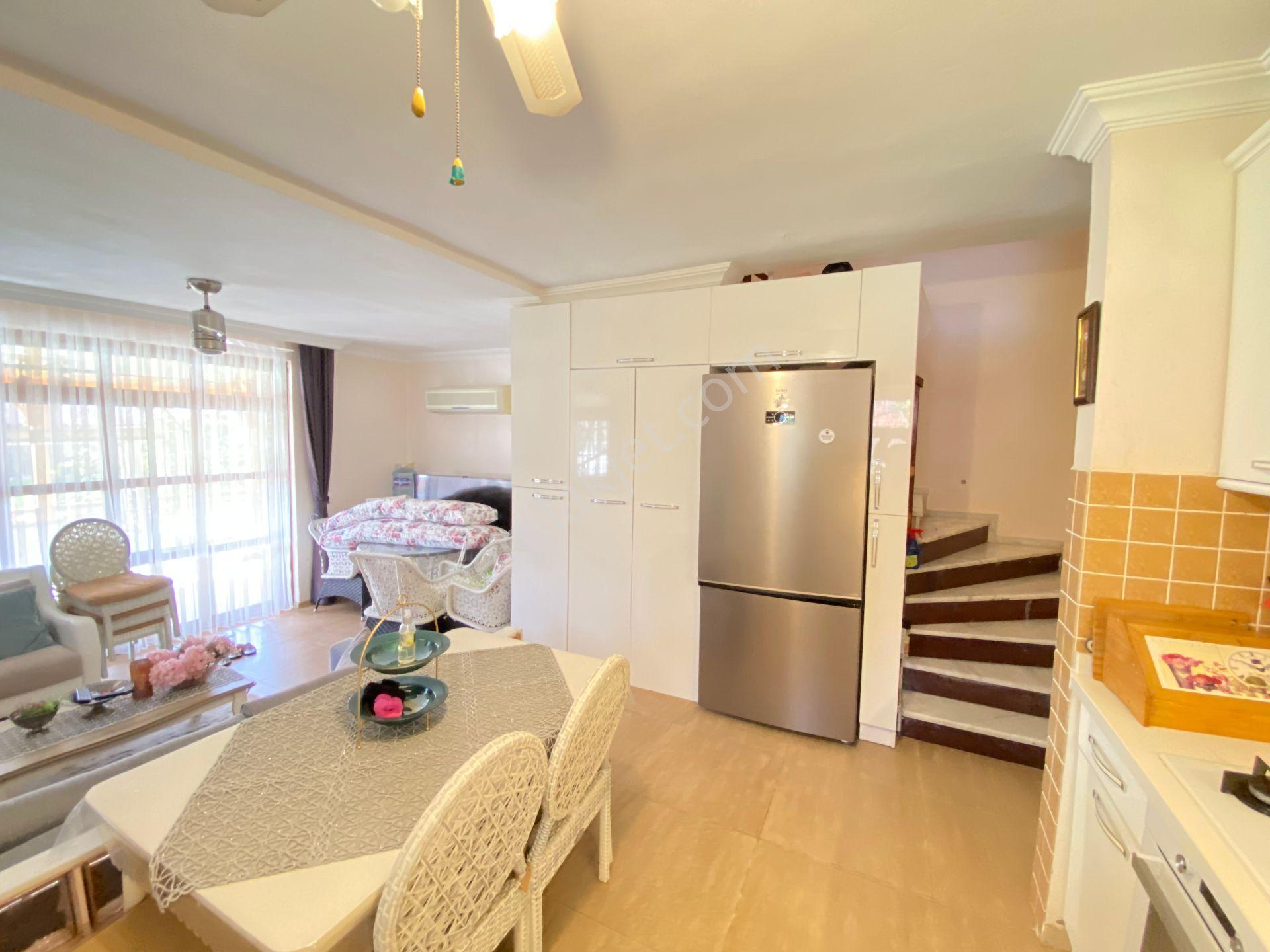 Seferihisar Erdem Tur Sitesi’nde Havuzlu Ve Güvenlikli Müstakil Konfor Satılık 3+1 Villa - Görsel 18