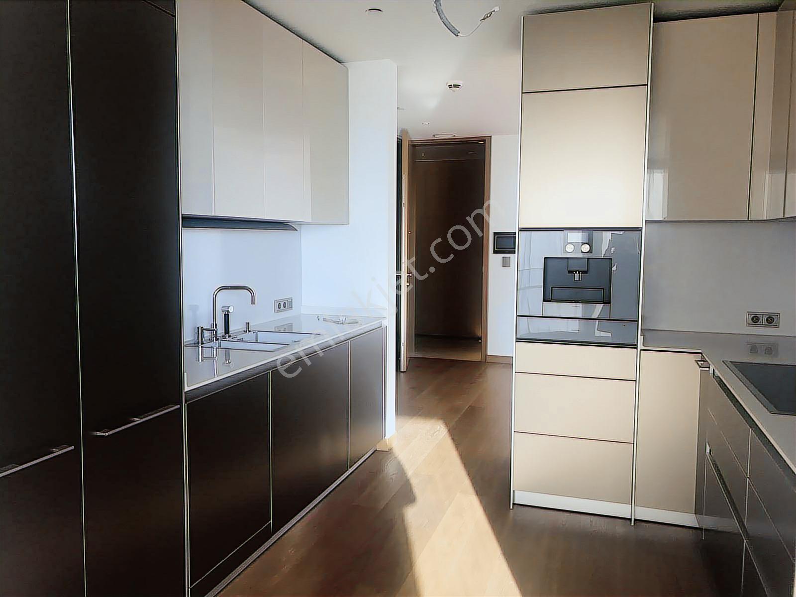 Zorlu Center Da 5+1 340 M2 Eşsiz Boğaz Manzarali Yoo İstanbul - Görsel 2