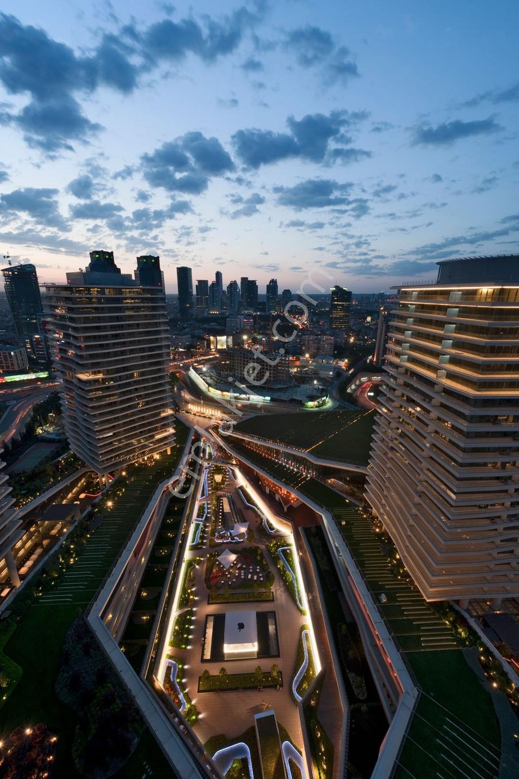Zorlu Center 550 M2 R3 Kulede 6+1 Ultra Lux Yapılı - Görsel 5