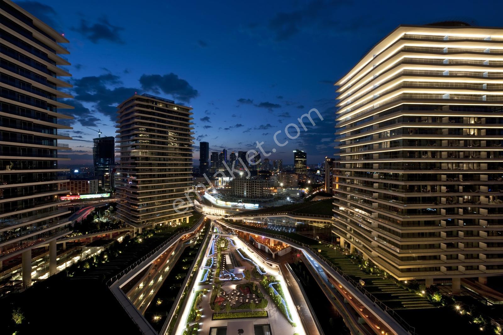Zorlu Center 550 M2 R3 Kulede 6+1 Ultra Lux Yapılı - Görsel 2