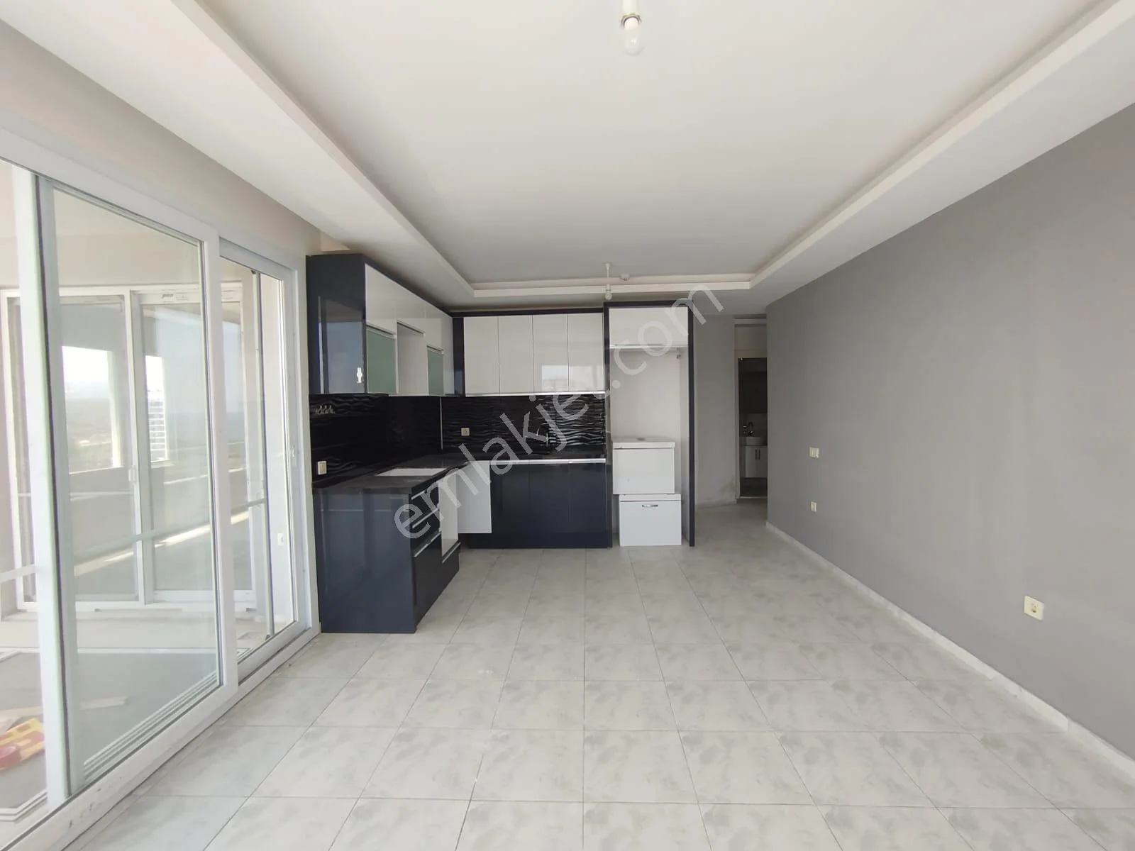 Erdemli Arpaç'ta Deniz Manzaralı, Havuzlu 2+1 Kiralık Daire - Görsel 3