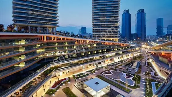 Zorlu Center'da Geniş Teras & Boğaz Manzaralı Kdv Avantajlı Ofis