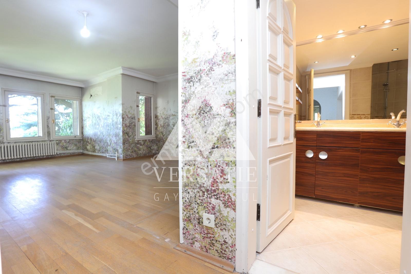 Arnavutköy 'de Site İçinde Muhteşem Satılık Villa - Görsel 18