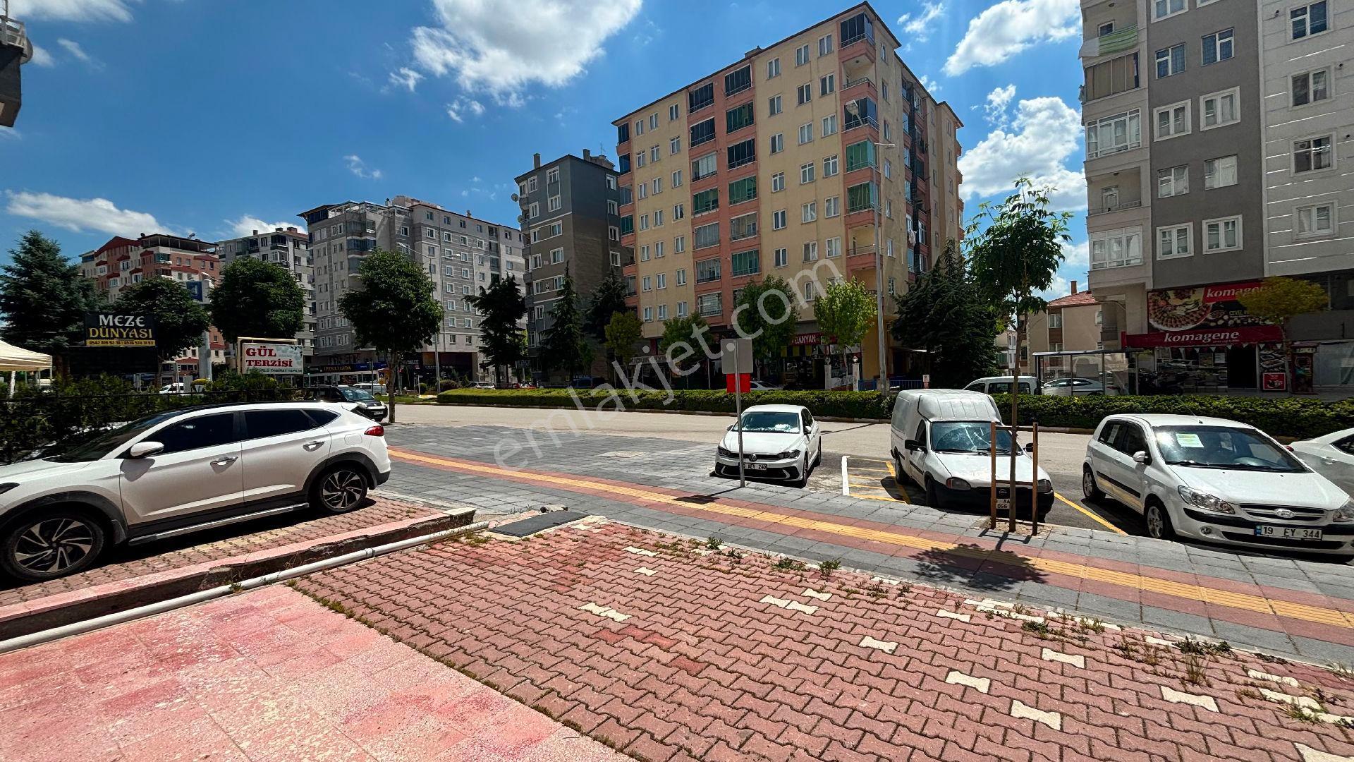 Çorum Bahabey Caddesi Cepheli 150m2 Genişliğinde Satılık Dükkan