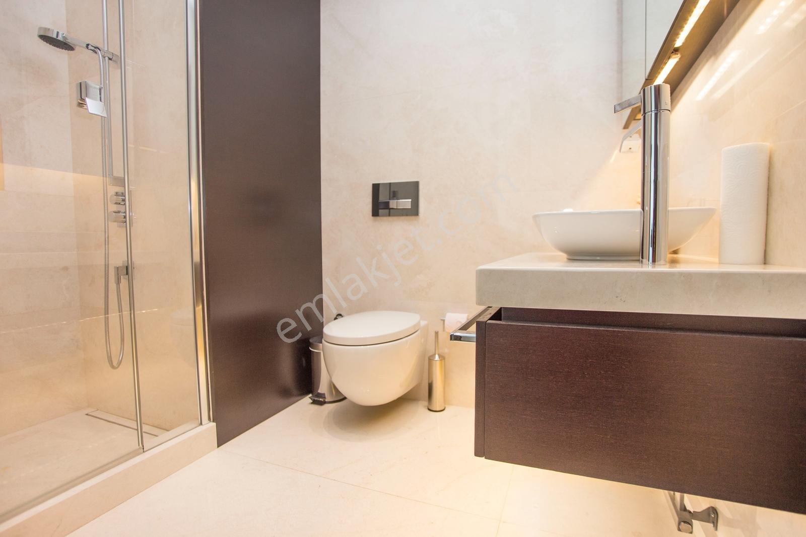 Zorlu Center Lux Dekorasyonlu 170m2 Boğaz Manzaralı Ofıs 3 Bolum - Görsel 15