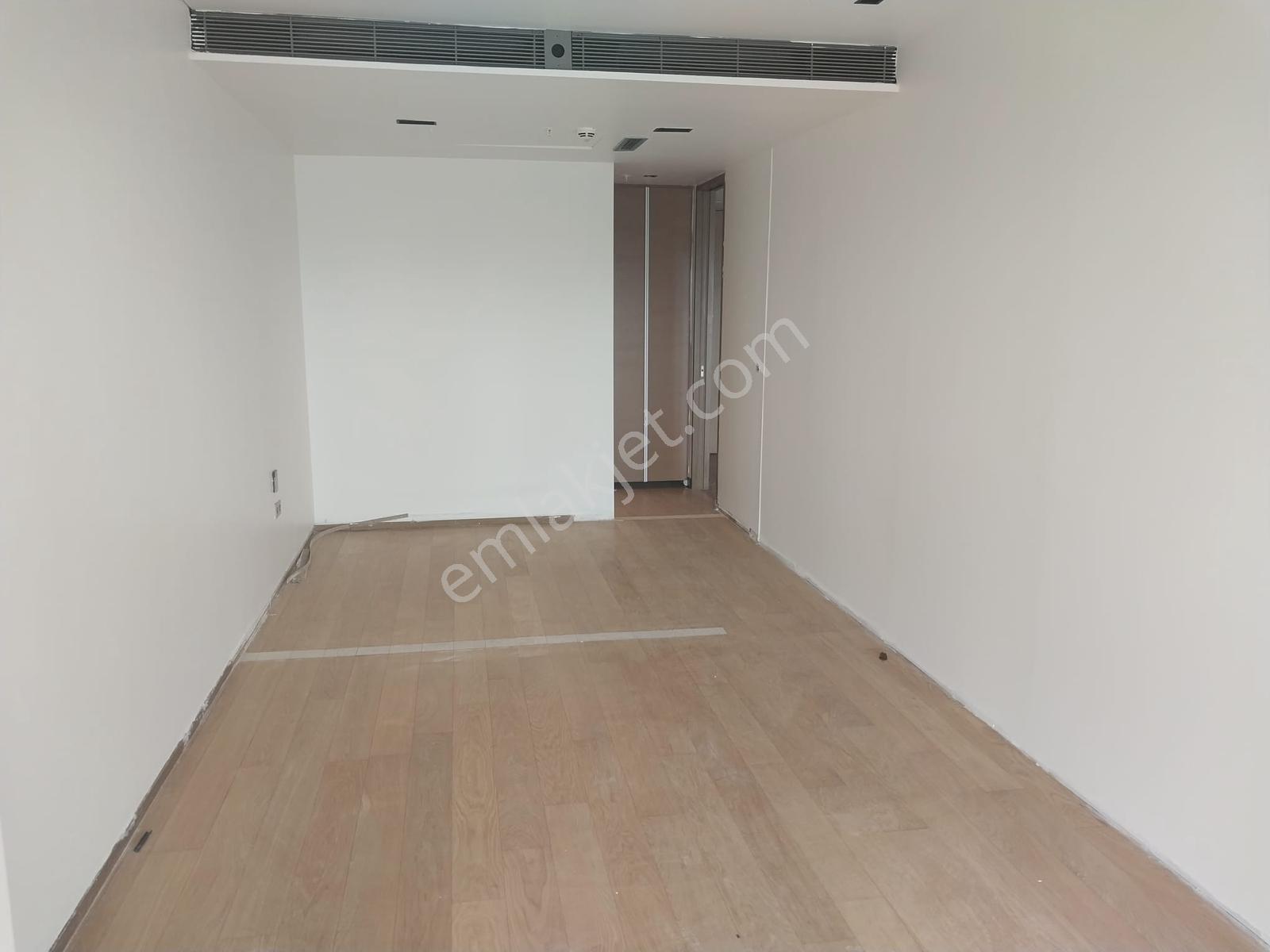 Zorlu Center Teras Evlerde Kiralık 160 M2 2 Bölüm Ofis - Görsel 6