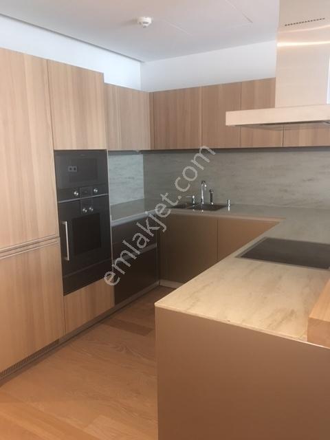 Zorlu Center R1 Kule'de Satılık 2+1 Eşyalı / Eşyasız Daire