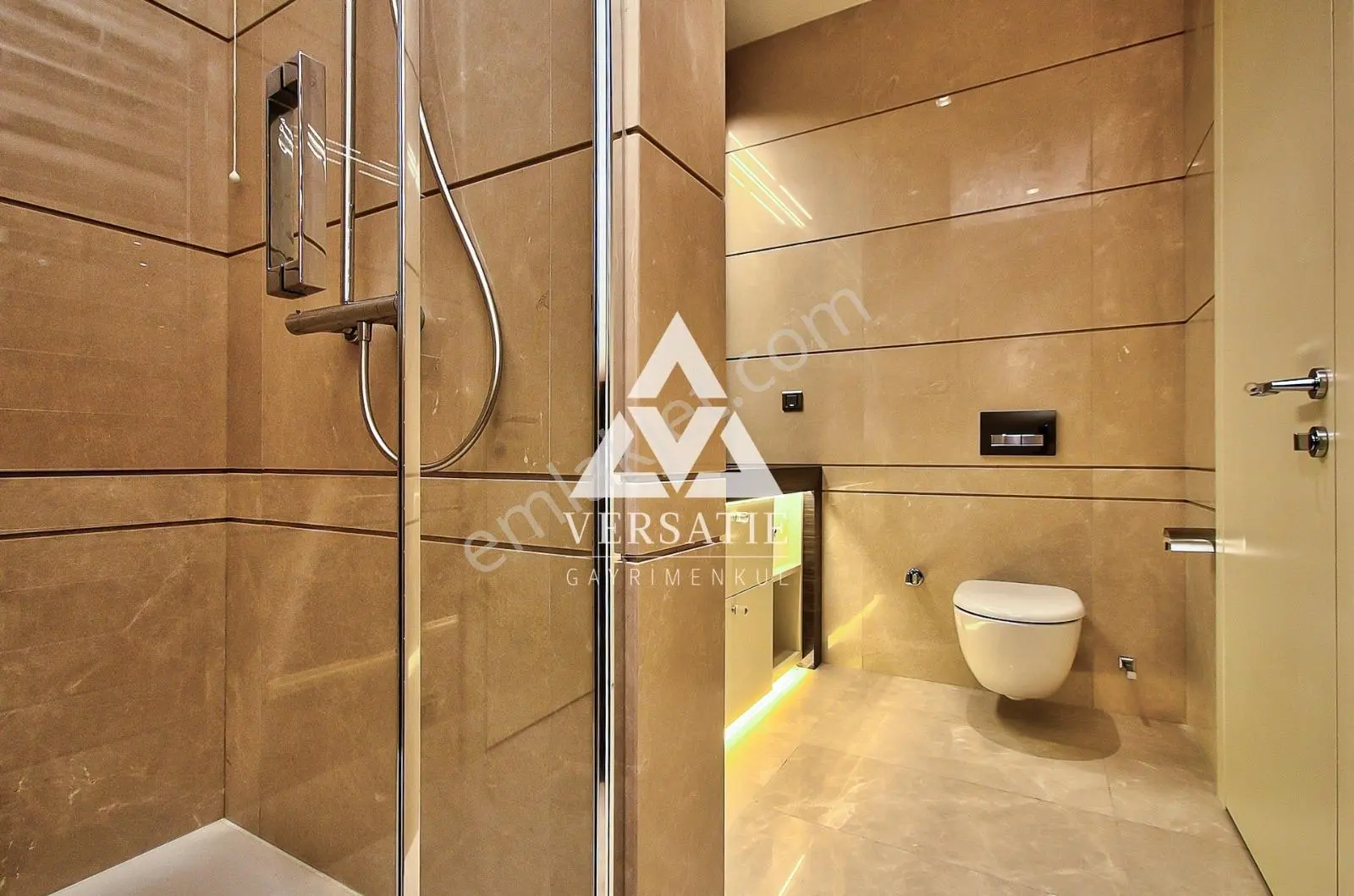 Çiftçi Towers'da Boğaz Manzaralı Eşyalı Kiralık 3+1 - Görsel 15