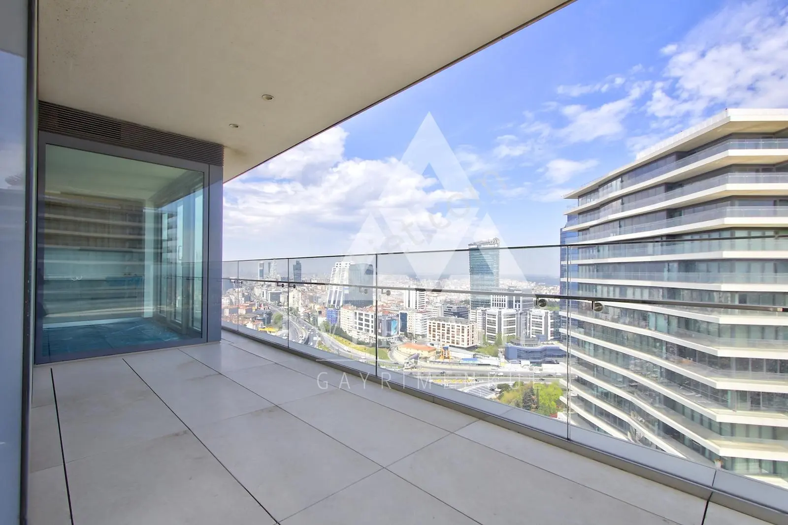 Zorlu Center Resıdence Kıralık 2+1 Balkonlu 185 M2 Daıre - Görsel 9