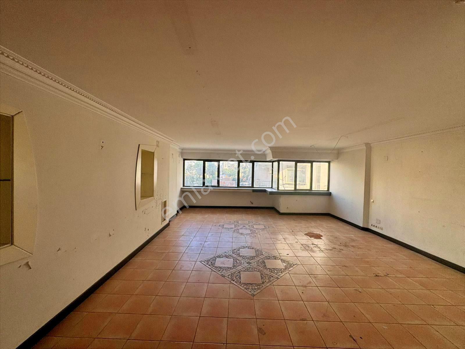 Akdeniz İstiklal Cad. İş Merkezinde Satılık 4+1 Ofis Büro - Görsel 5