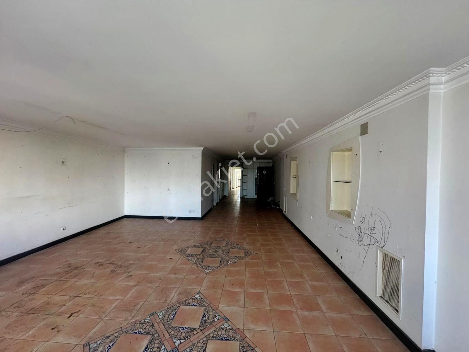 Akdeniz İstiklal Cad. İş Merkezinde Satılık 4+1 Ofis Büro - Görsel 21