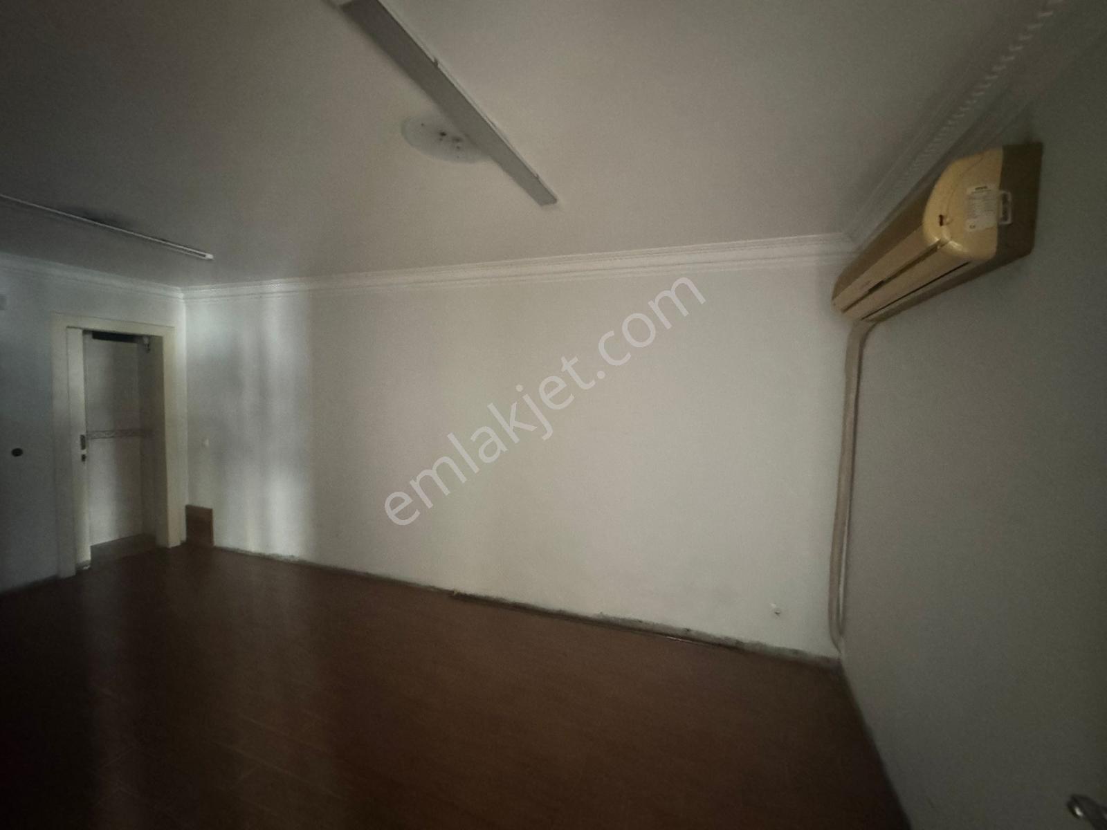 Akdeniz İstiklal Cad. İş Merkezinde Satılık 4+1 Ofis Büro - Görsel 22