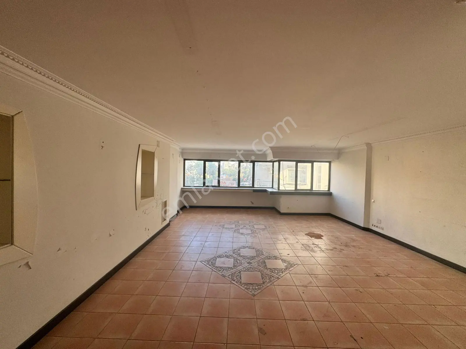Akdeniz İstiklal Cad. İş Merkezinde Satılık 4+1 Ofis Büro - Görsel 4