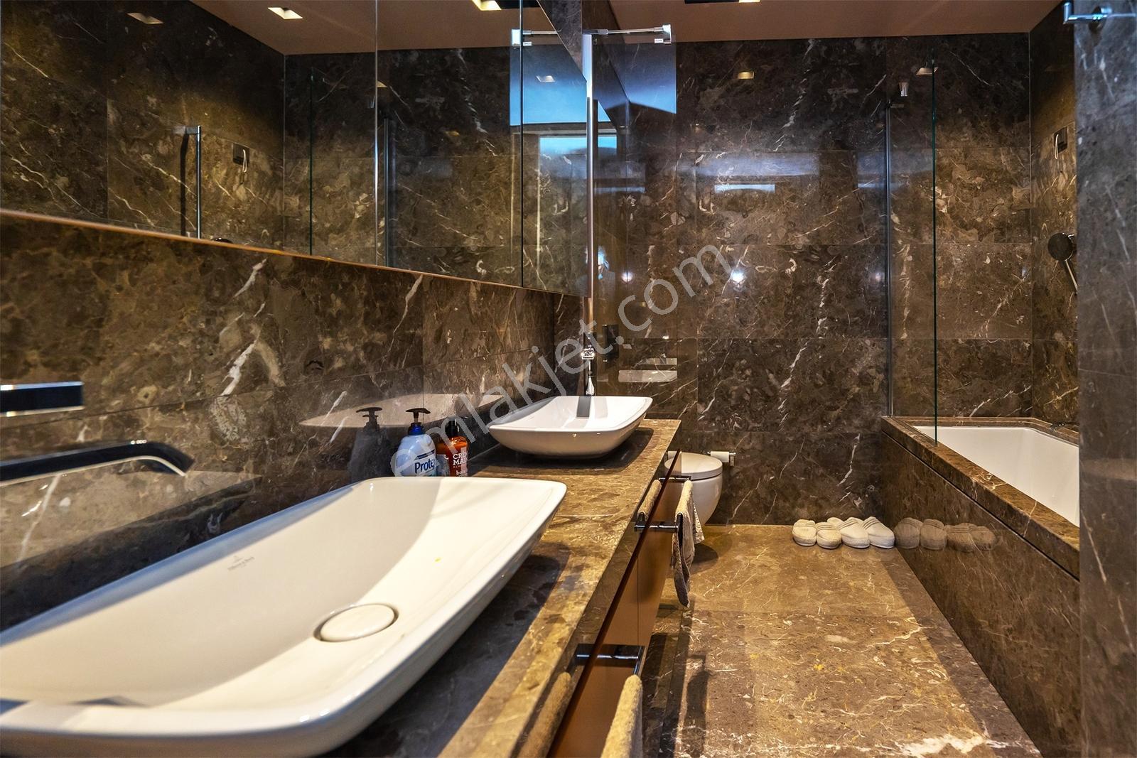 Versatıe Gayrımenkul'den Zorlu Center'da Köşe 2+1 Satılık Daire - Görsel 4