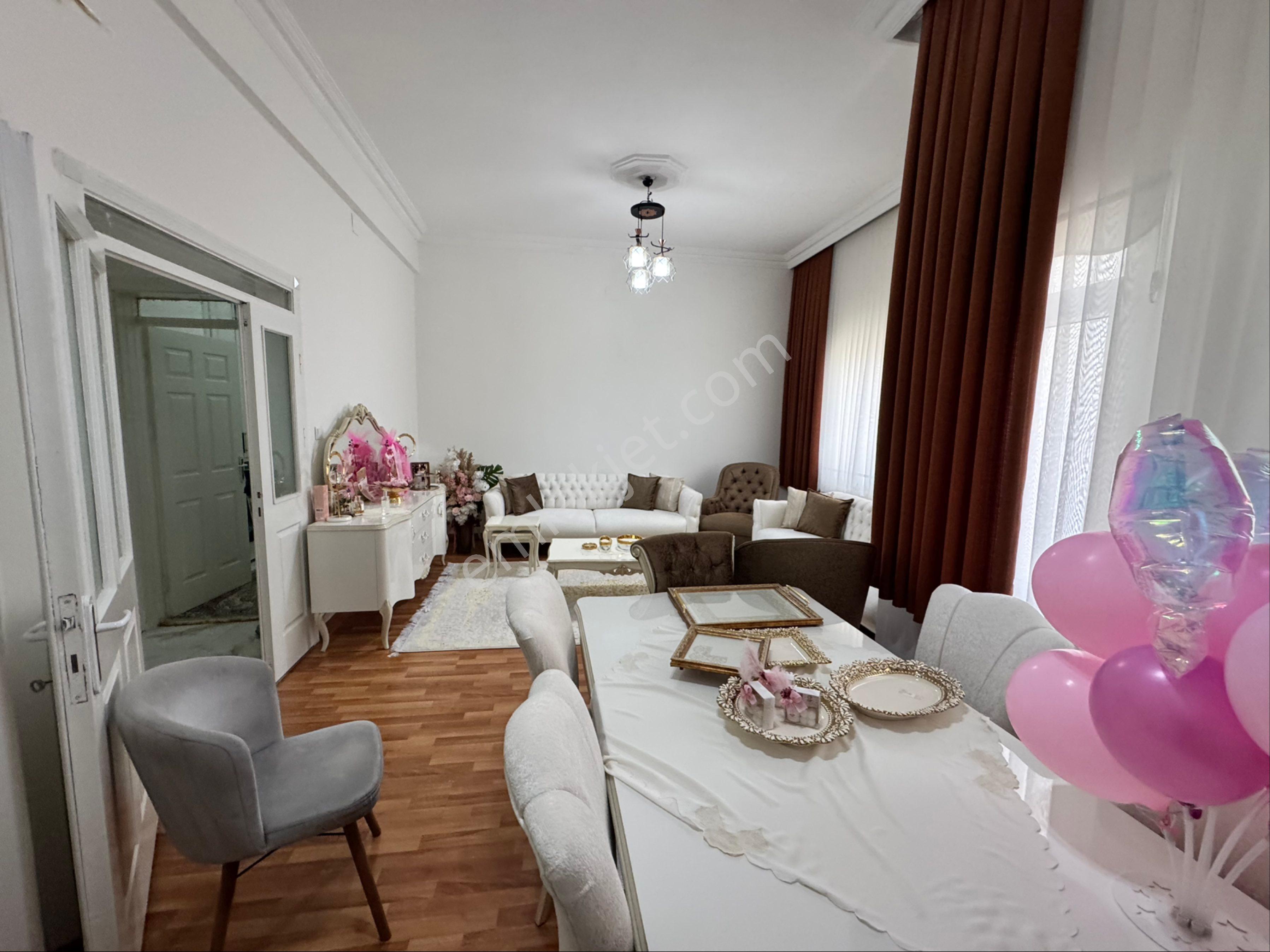 Karataş Barbaros Camısı Cıvarı Satılık 3 + 1 Bakımlı Daıre - Görsel 17