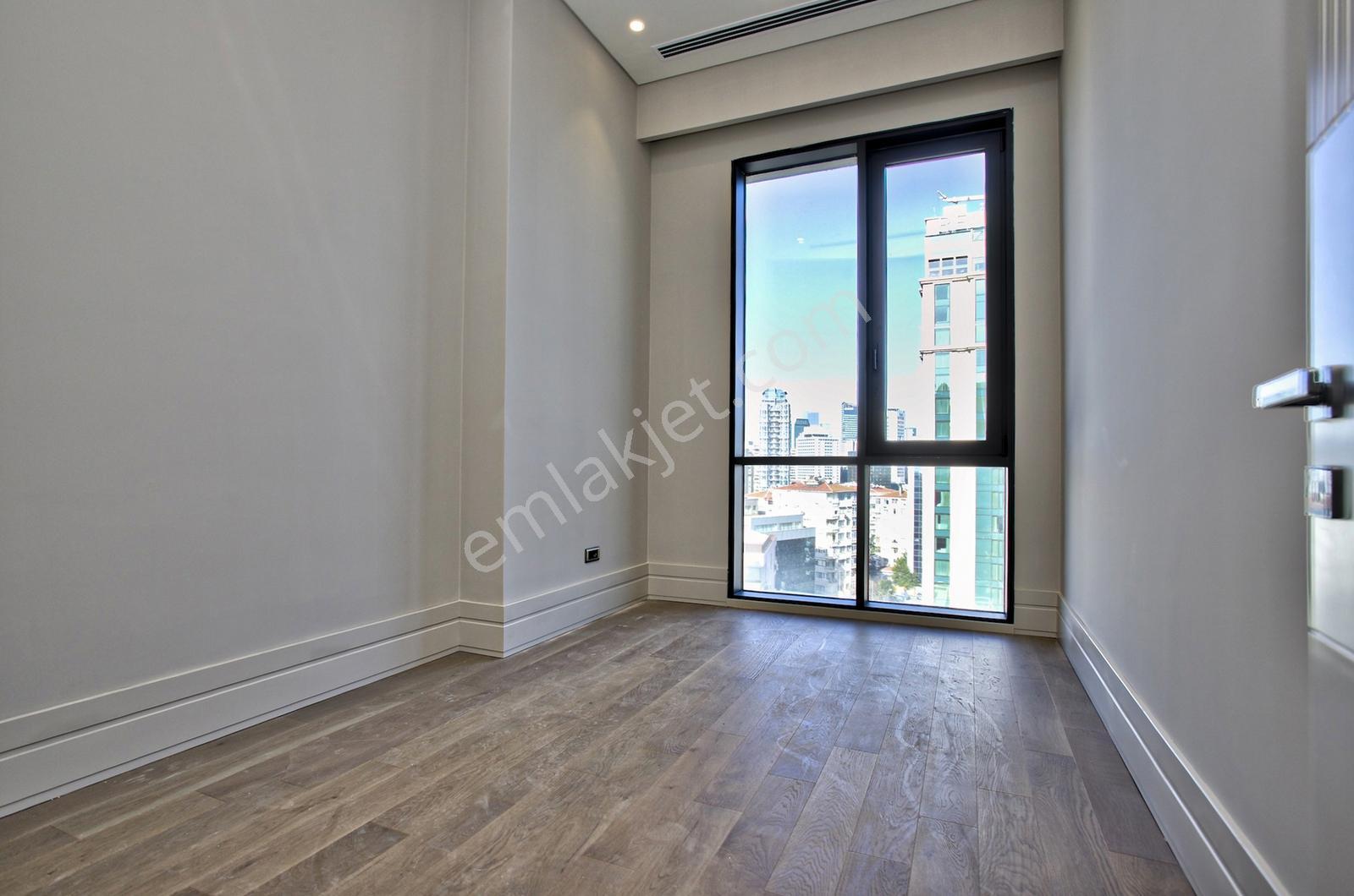 Barbaros 48'de Boğaz Manzaralı Kiralık Daire - Görsel 15