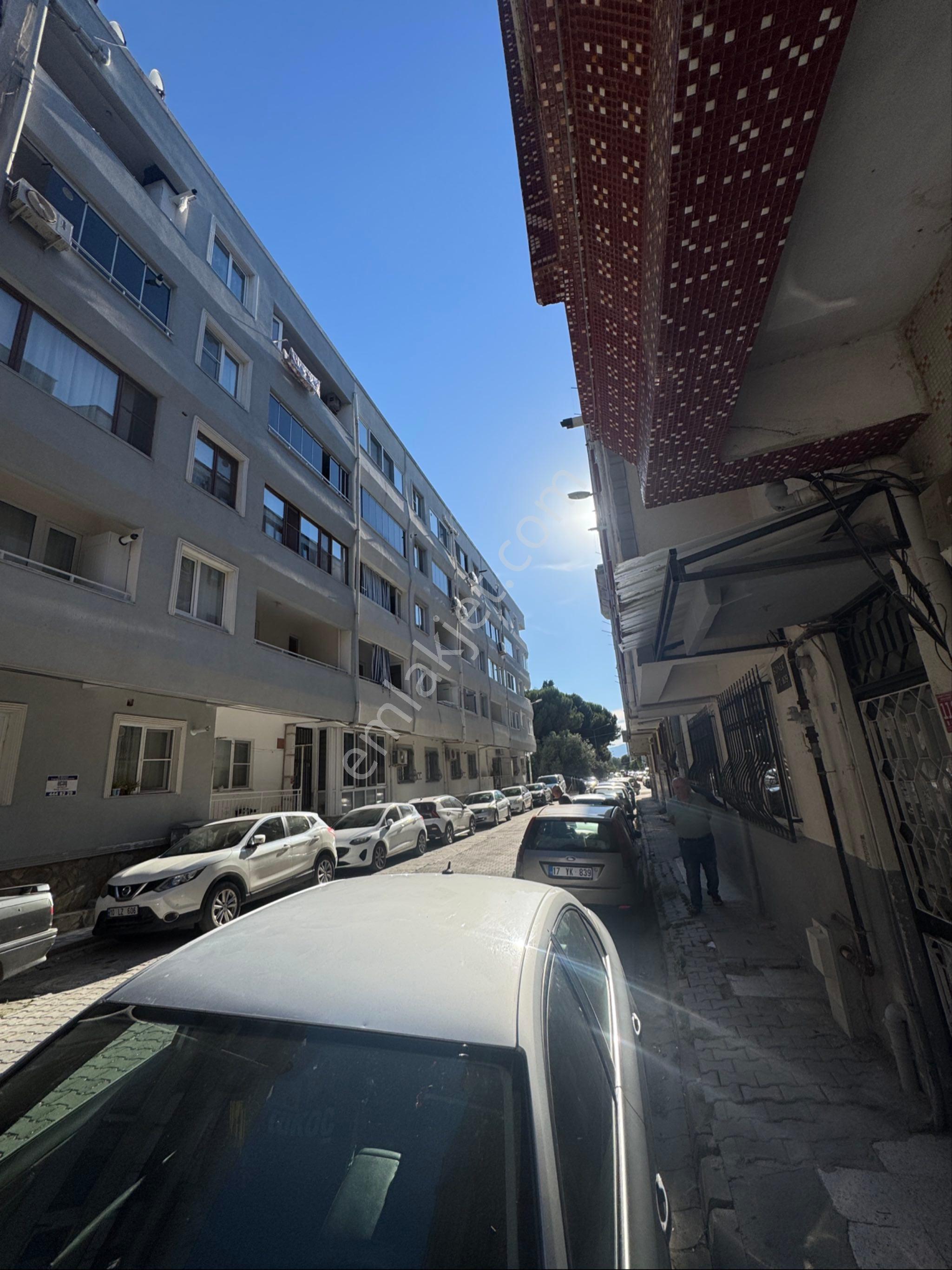 Edremıt Cumhurıyet Mahallesı Pazartesı Pazarı - Görsel 3
