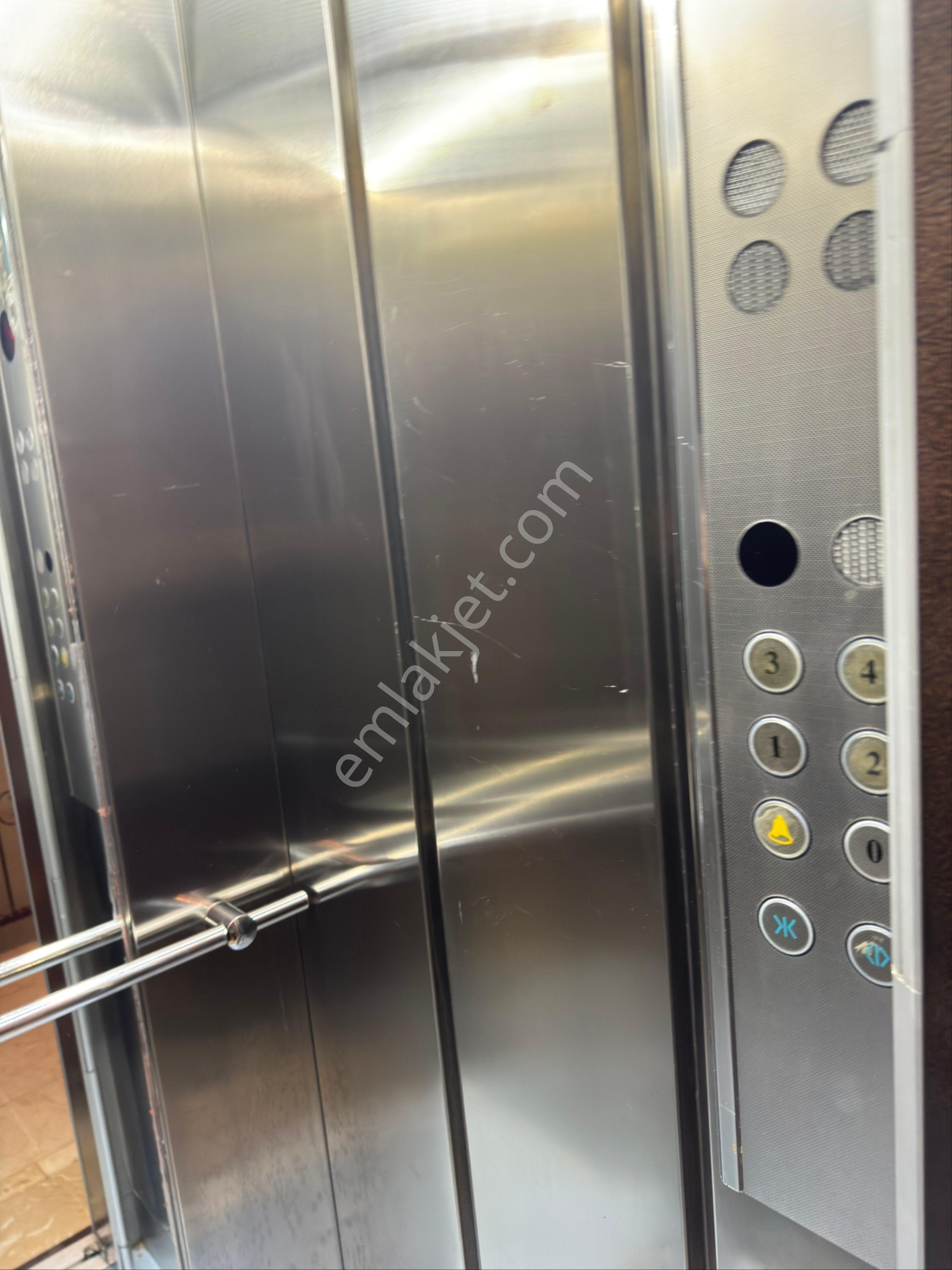Edremıt Cumhurıyet Mahallesı Pazartesı Pazarı - Görsel 26