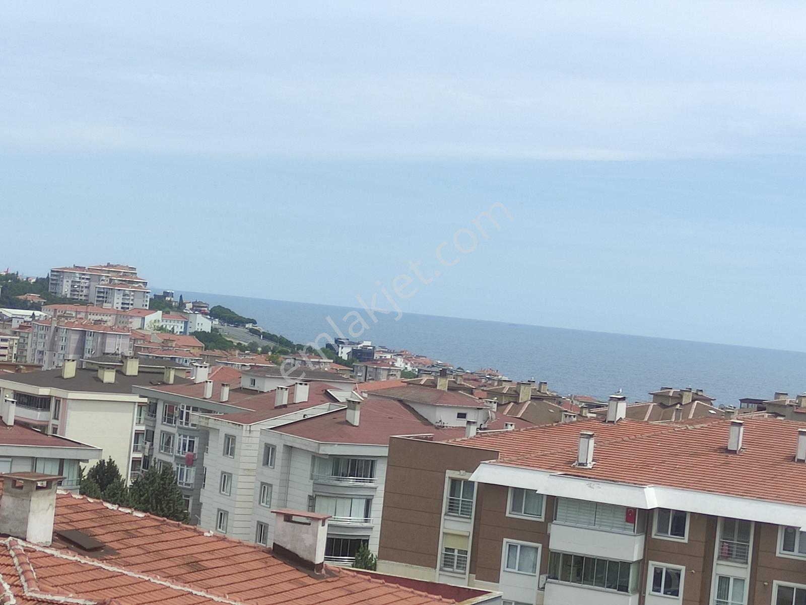 Cadde Üzeri Deniz Manzaralı Eşyalı Ayçadan Kiralık 1+1 Daire - Görsel 14