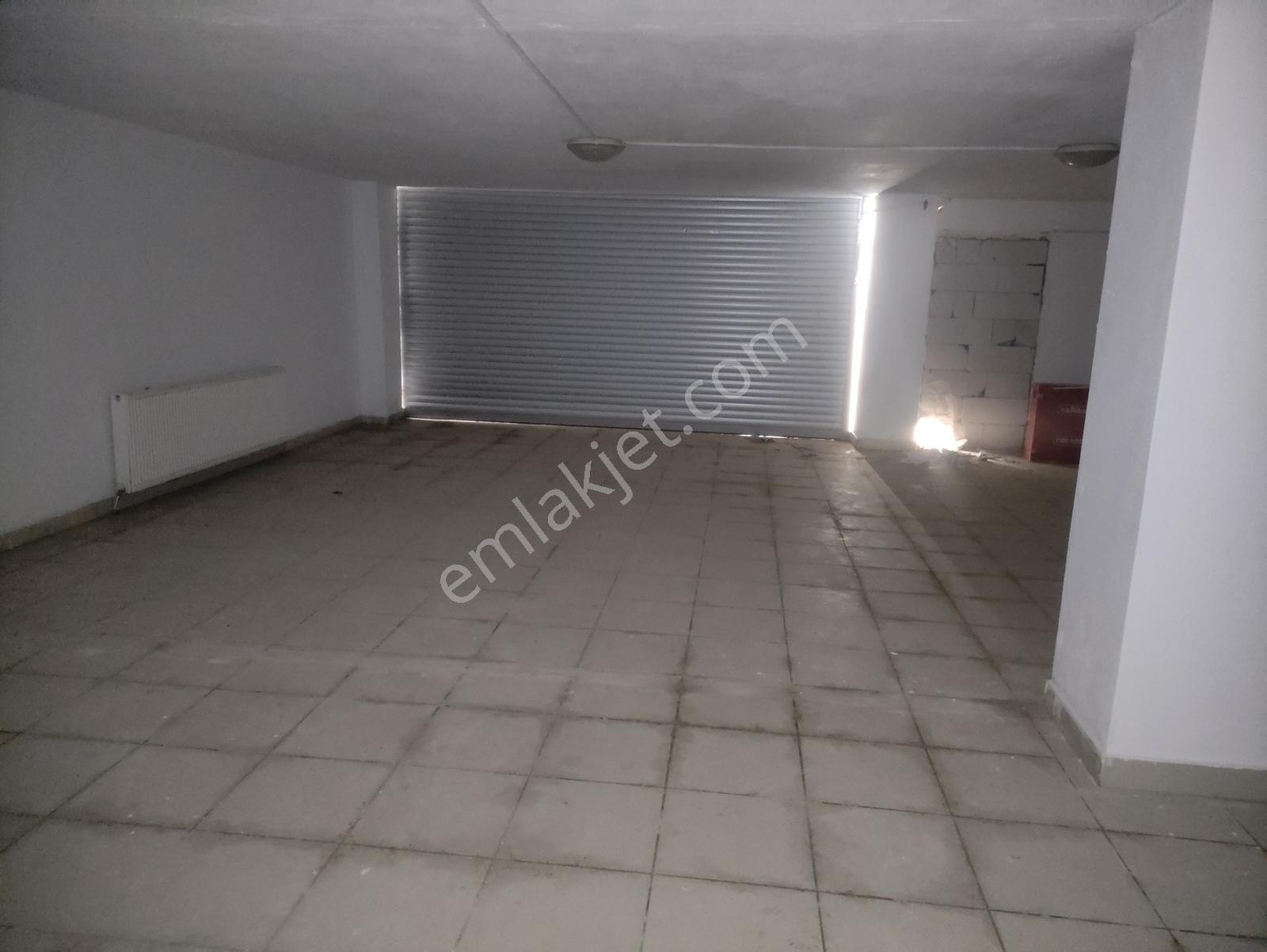 Cadde Üzeri Deniz Manzaralı Eşyalı Ayçadan Kiralık 1+1 Daire - Görsel 19