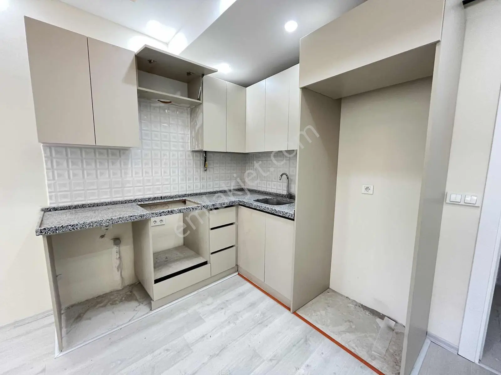 İmren Gayrimenkulden Gültepe Mh. 2+1 65 M2 Yeni Bina Bahçe Kat - Görsel 3