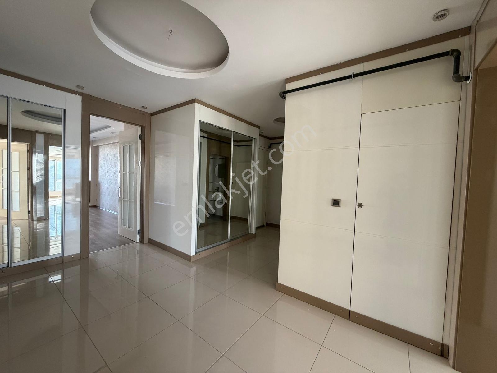 75 Ana Yol Üzerinde Site İçerisinde Kiralık 4+1 Daire - Görsel 5