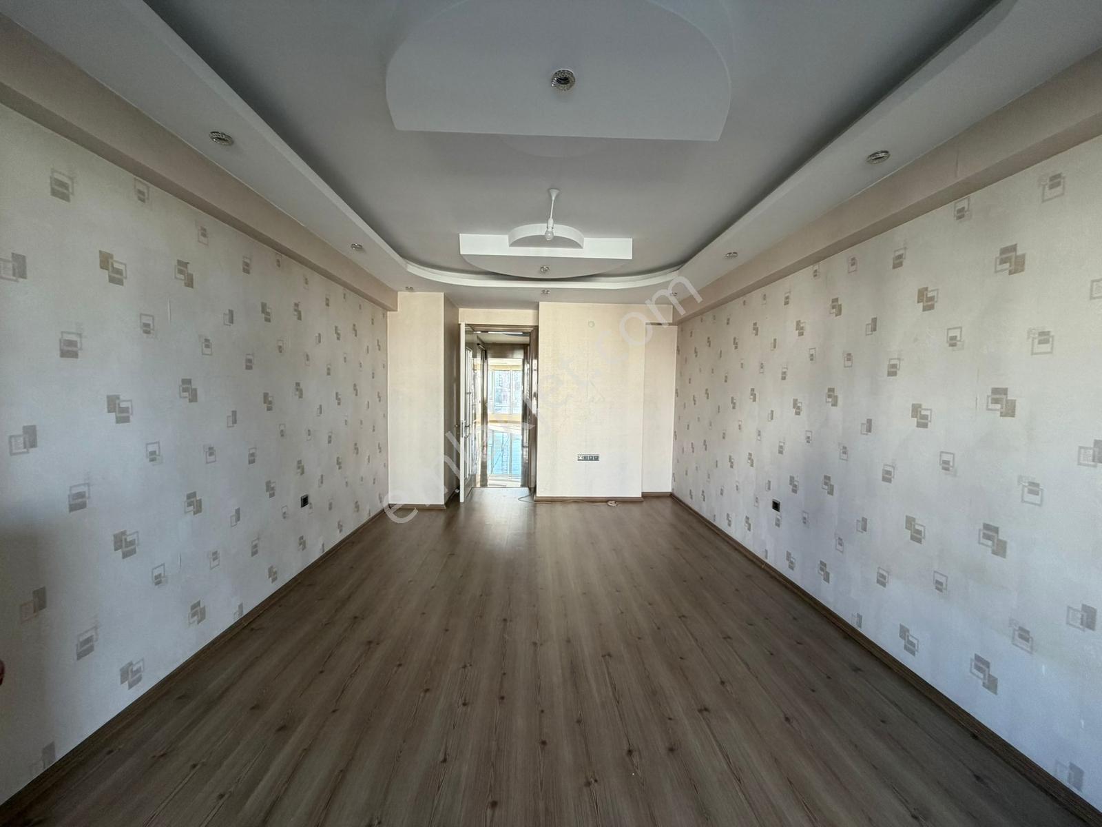 75 Ana Yol Üzerinde Site İçerisinde Kiralık 4+1 Daire - Görsel 3