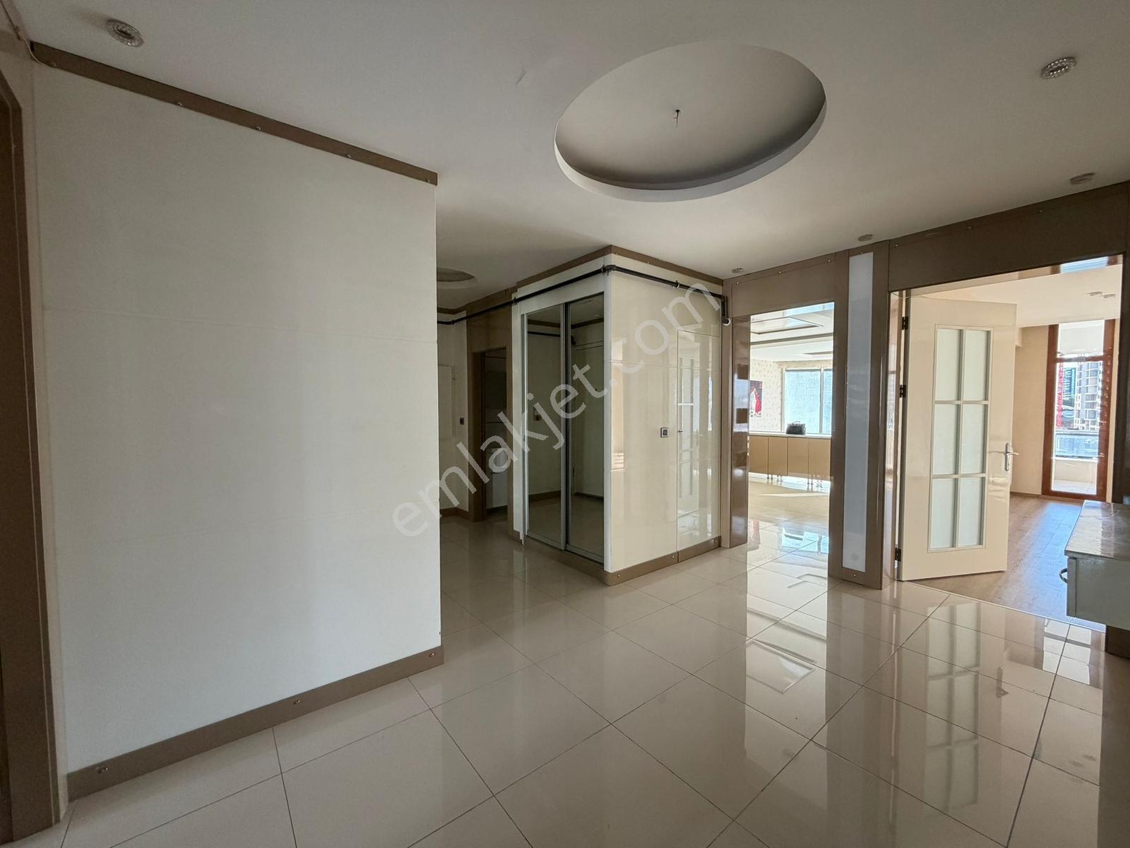 75 Ana Yol Üzerinde Site İçerisinde Kiralık 4+1 Daire - Görsel 16