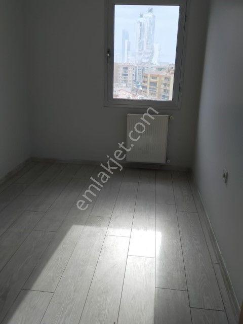 Bayraklıda Merkezi Konumda Site İçinde 2+1 Kiralık Daire - Görsel 15