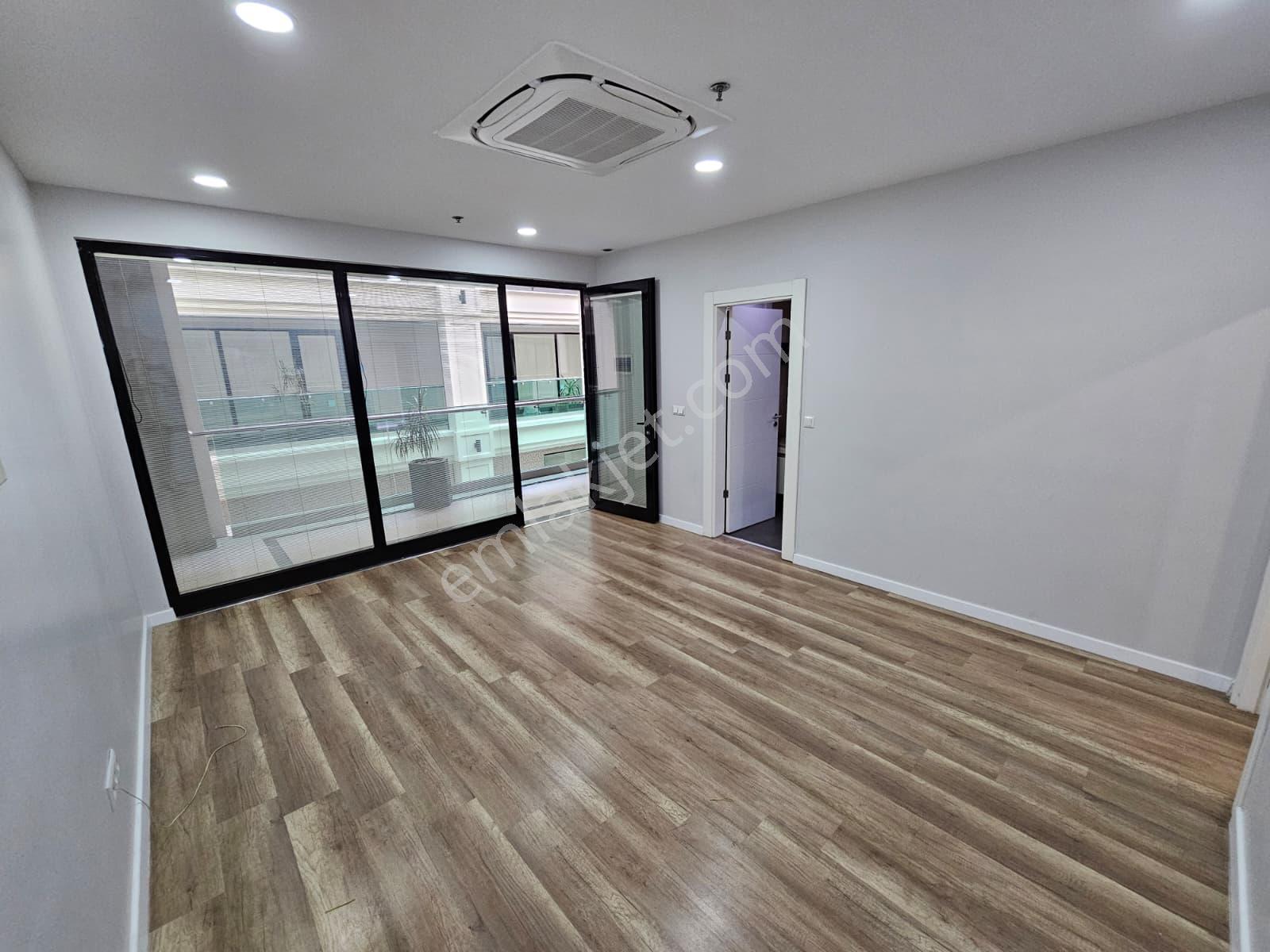 Maltepe Ofistanbul Plaza 1+1 İskanlı 77m2 Brüt/57m2 Net Satılık Ofis - Görsel 17