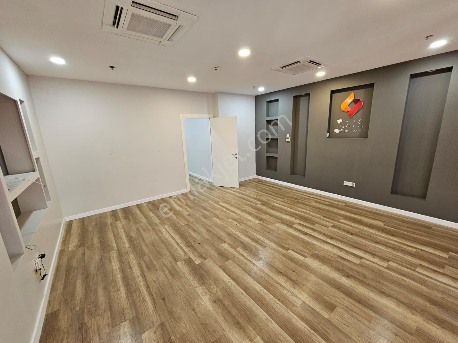 Maltepe Ofistanbul Plaza 1+1 İskanlı 77m2 Brüt/57m2 Net Satılık Ofis - Görsel 23