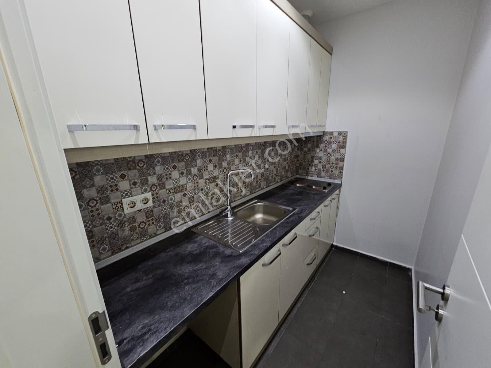 Maltepe Ofistanbul Plaza 1+1 İskanlı 77m2 Brüt/57m2 Net Satılık Ofis - Görsel 21