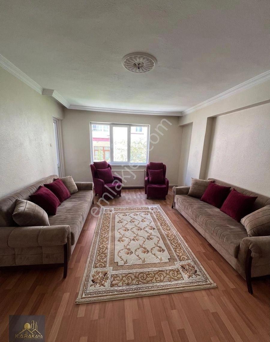 Karakaya Emlak Ofisinden Askeriye Karşısı Eşyalı Daire