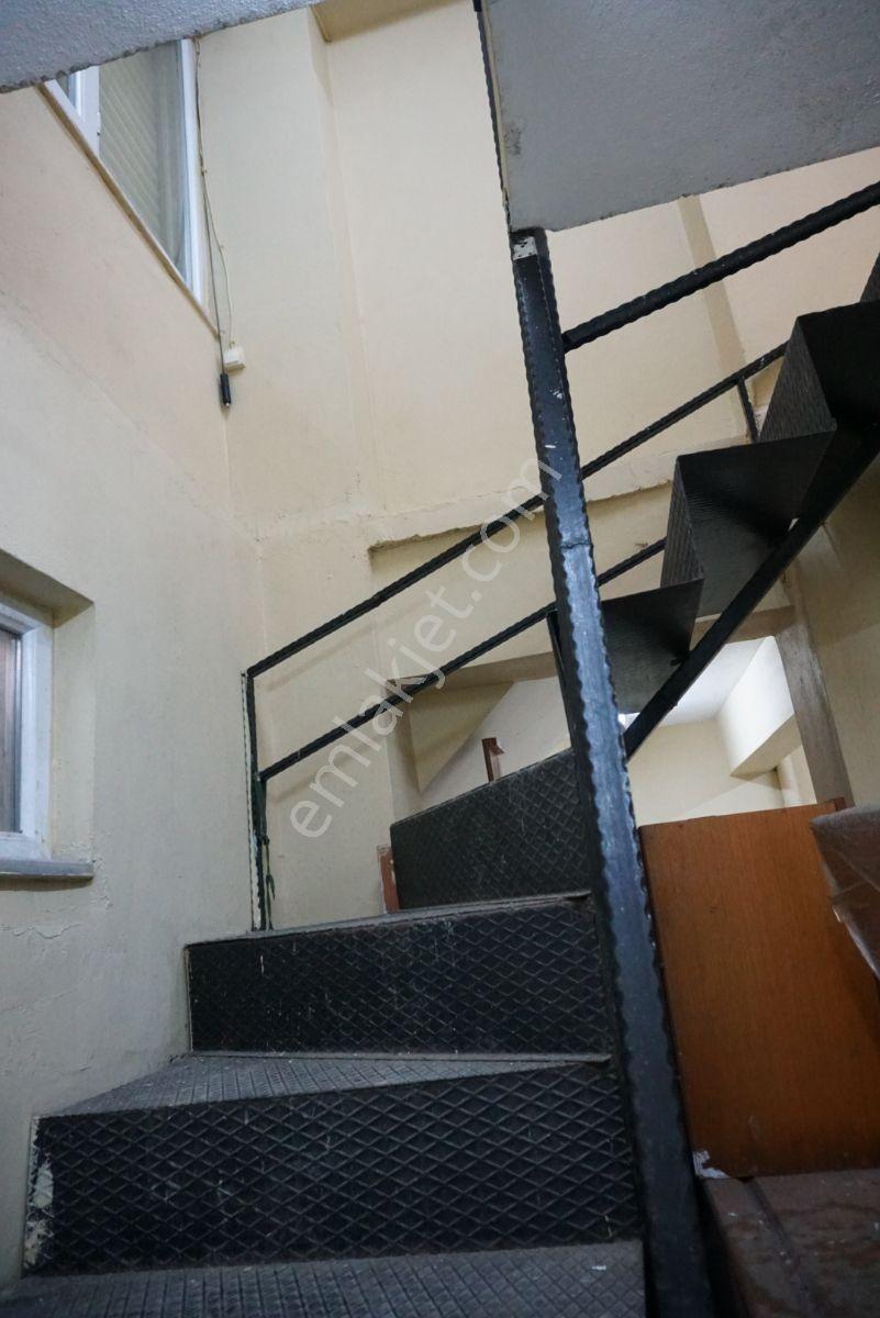 Yüzyıl 42 Evler'de Önü Açık, 160m² Geniş Kiralık Dükkan - Görsel 13