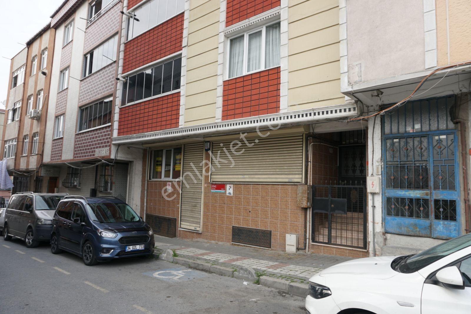 Yüzyıl 42 Evler'de Önü Açık, 160m² Geniş Kiralık Dükkan - Görsel 11