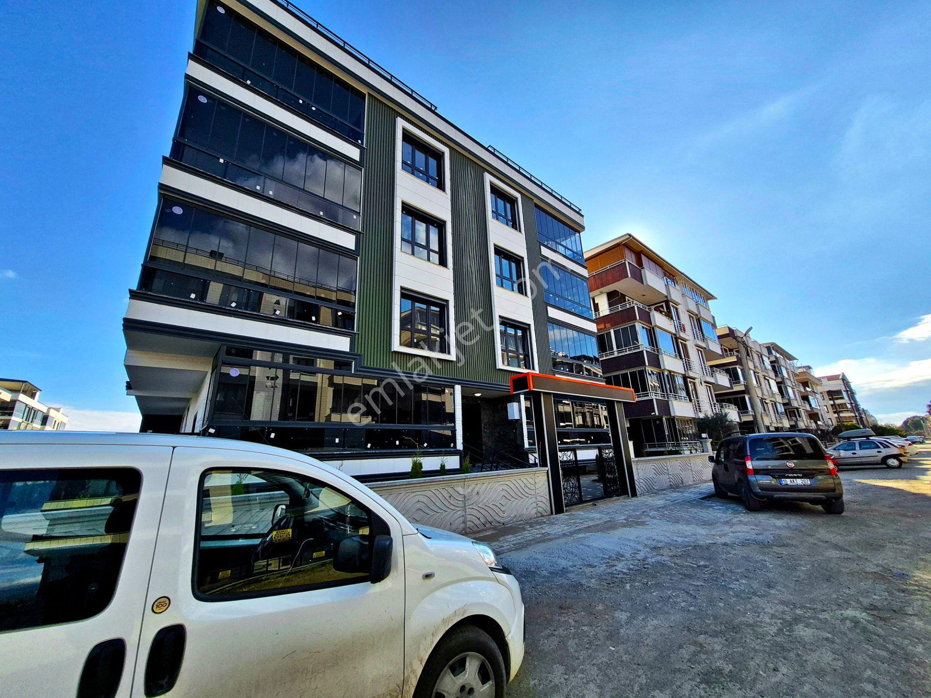 🛑🛑aktiften Akçay'da Satılık Tasarımıyla Mest Olacağınız Ferah 2+1dublex