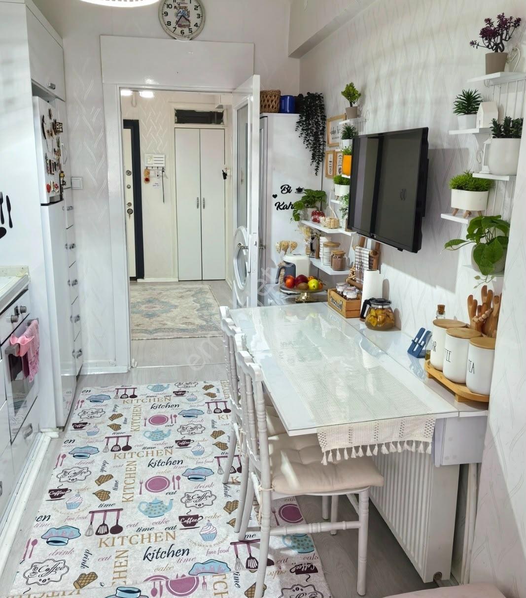 Kavaklık Mah'de Satılık 3. Kat 2+1 120 M2 Geniş Bakımlı Daire - Görsel 2