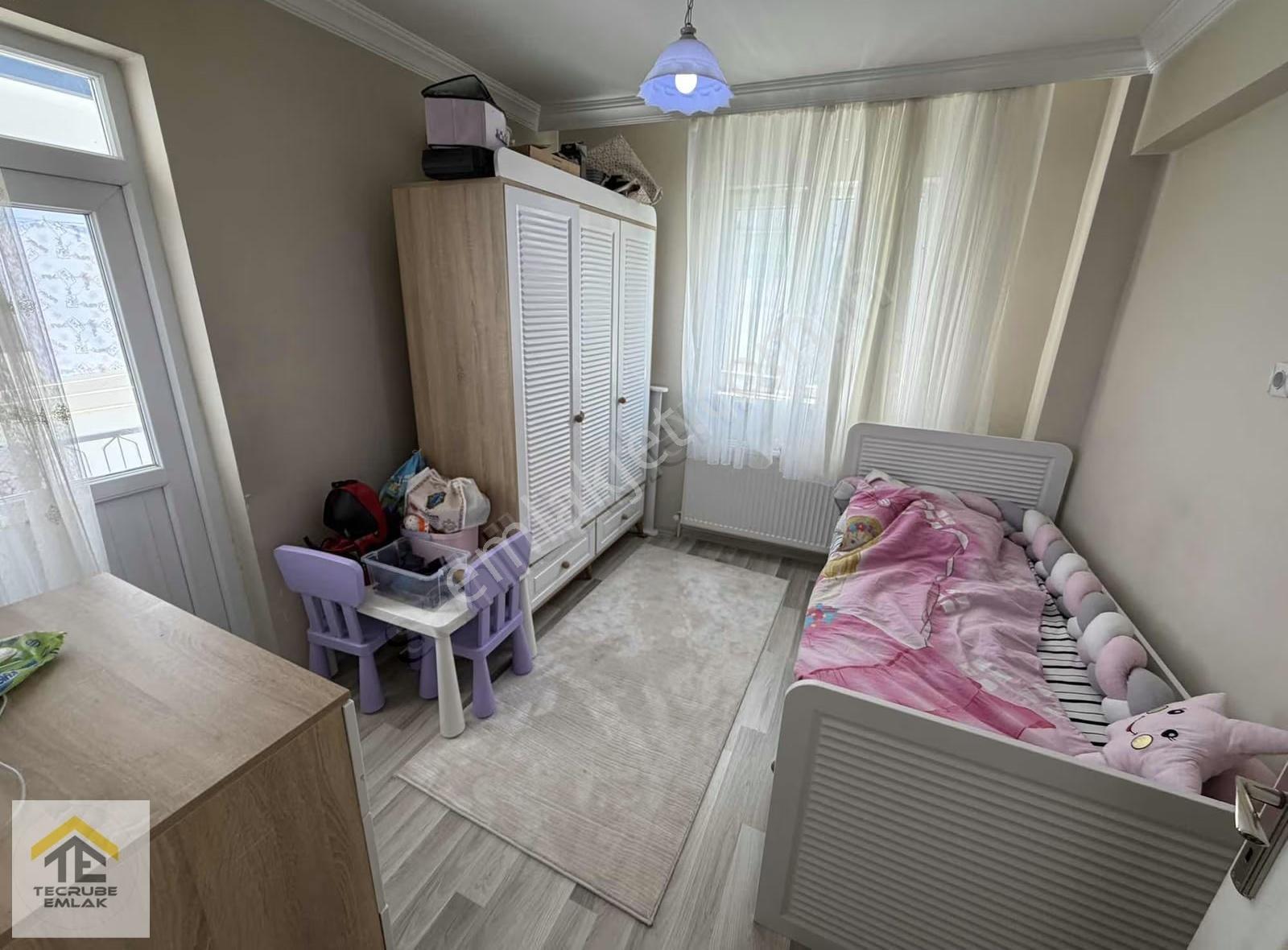 Ayvalı'da Emsalsiz Orta Kat 3+1 Bağımsız Güney Cephe Full Yapılı - Görsel 14