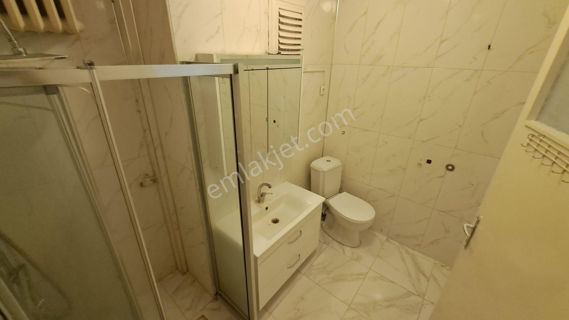 Çankaya Nilgün Sokak'ta Üst Kat 3+1 Kombili Otoparklı Kiralık Daire - Görsel 11
