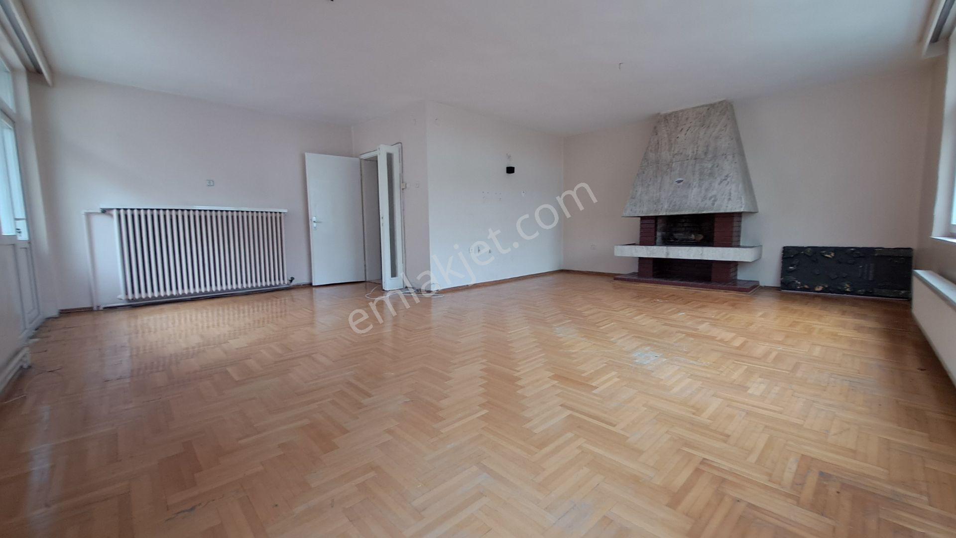 Çankaya Nilgün Sokak'ta Üst Kat 3+1 Kombili Otoparklı Kiralık Daire - Görsel 28