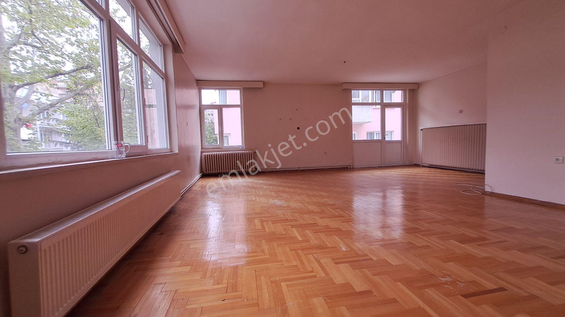 Çankaya Nilgün Sokak'ta Üst Kat 3+1 Kombili Otoparklı Kiralık Daire - Görsel 31