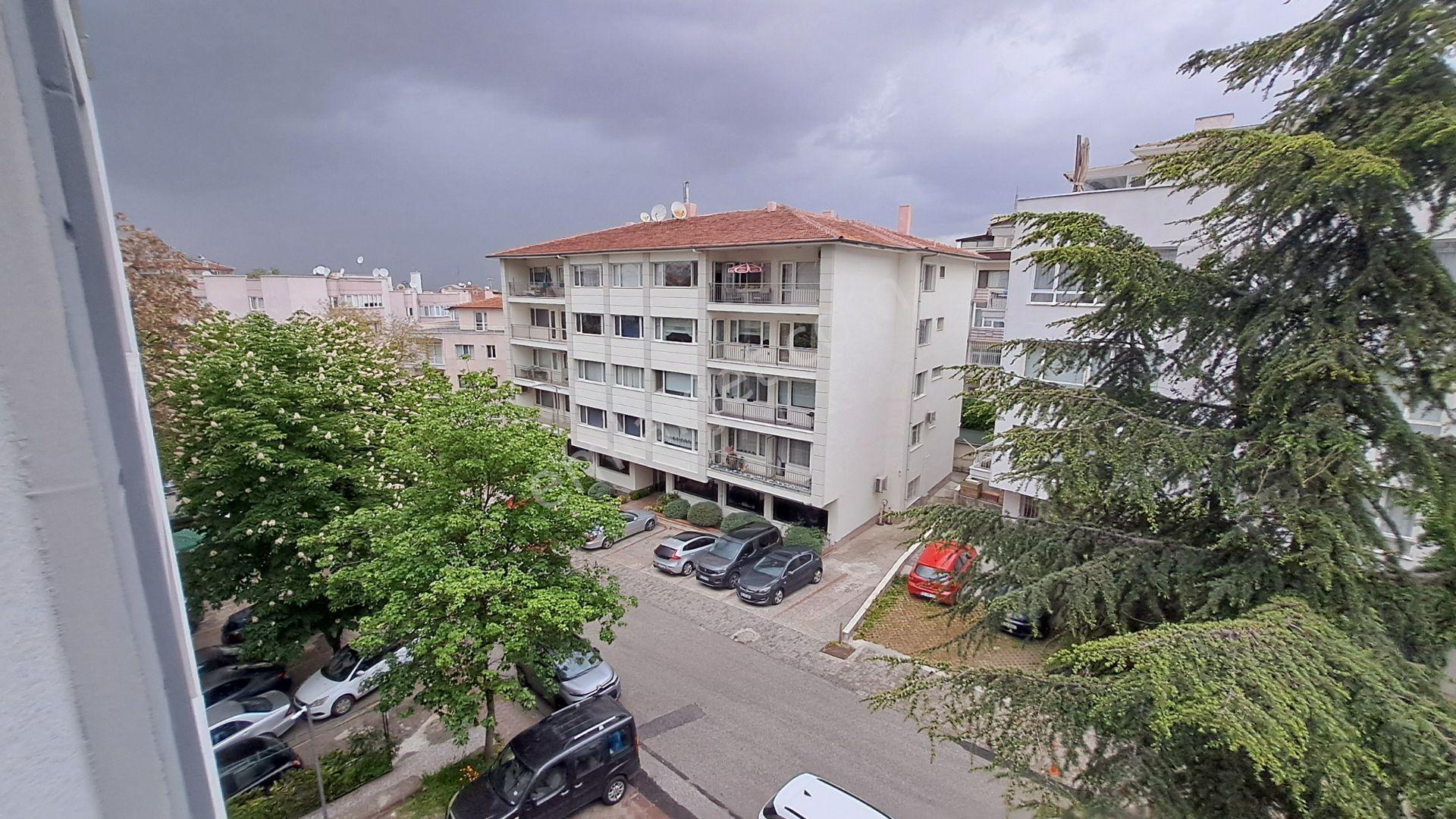 Çankaya Nilgün Sokak'ta Üst Kat 3+1 Kombili Otoparklı Kiralık Daire - Görsel 34