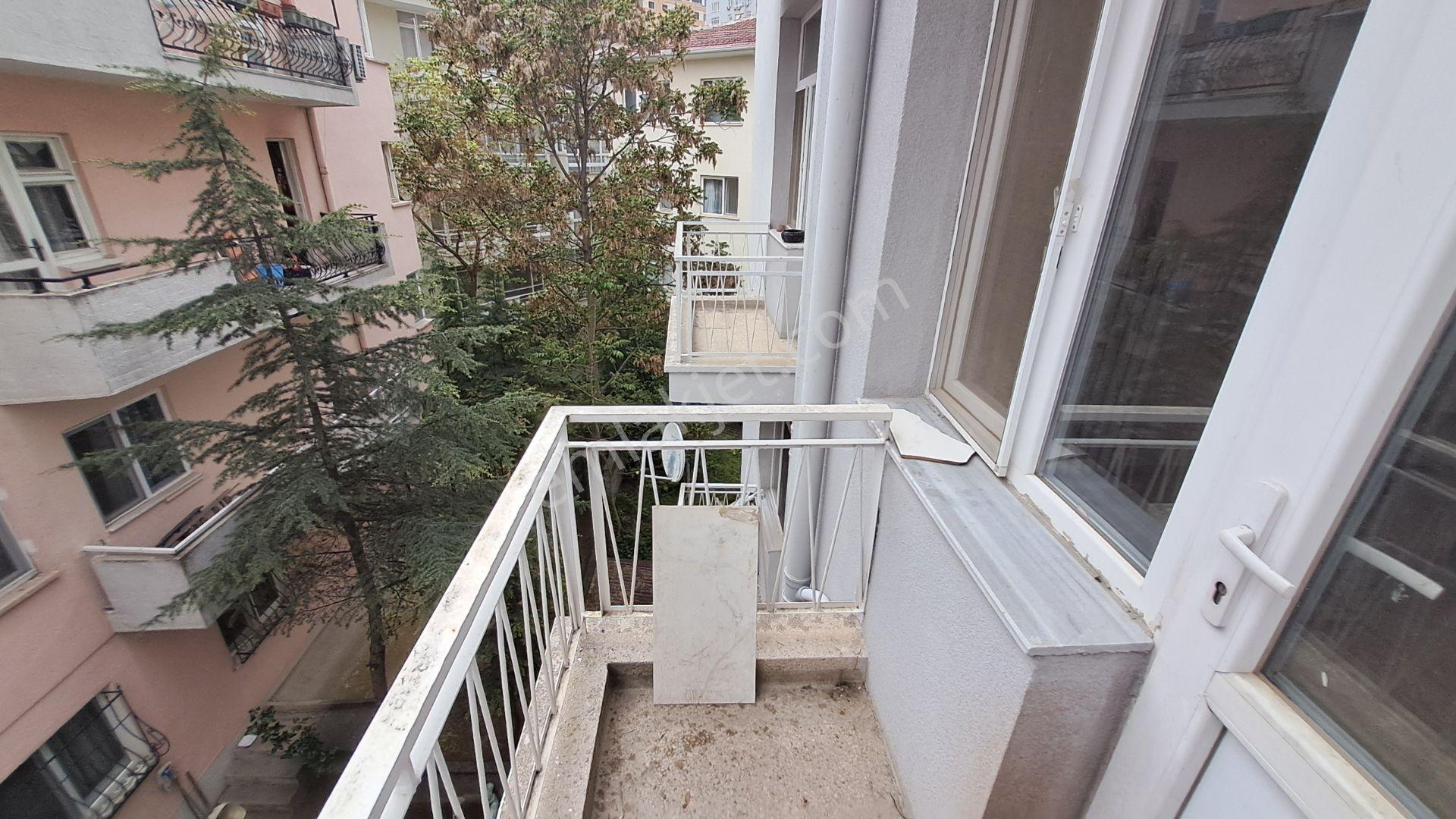 Çankaya Nilgün Sokak'ta Üst Kat 3+1 Kombili Otoparklı Kiralık Daire - Görsel 14